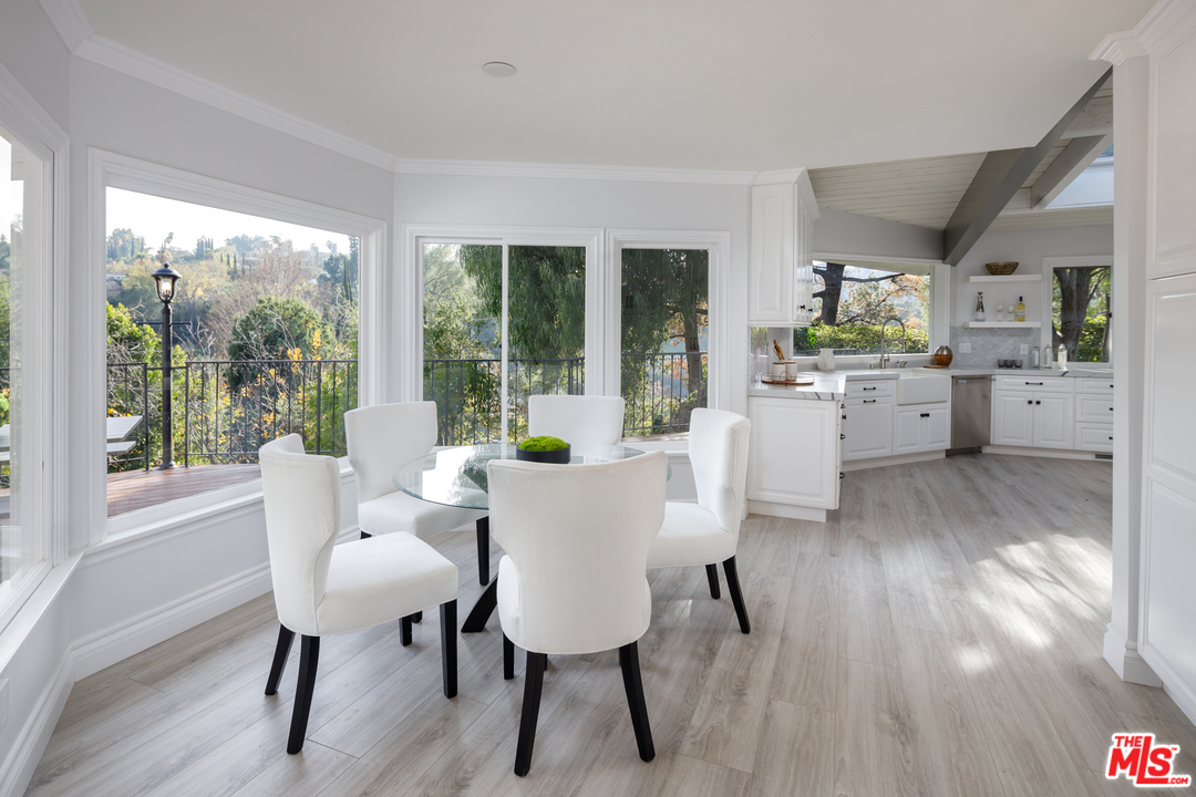 16230 Quemada Road Encino, CA 91436 - Photo 9 of 29 Gallery Image 9