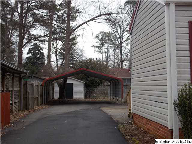 111 Pinewood Avenue Bessemer, AL 35023 - Photo 4 of 20