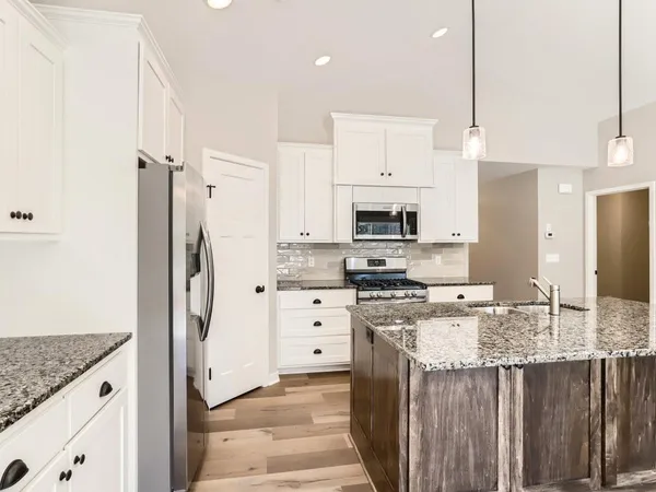 $517,350 | 6664 Heritage Avenue, Lino Lakes, MN 55038