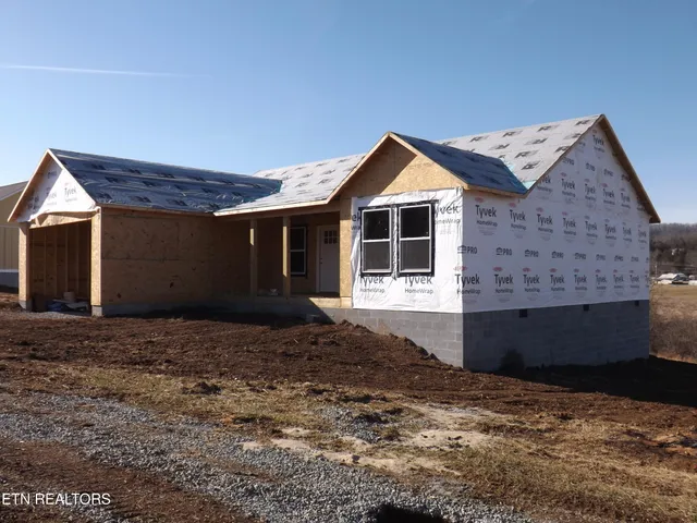 $425,000 | 963 Shawanee Road, Harrogate, TN 37752