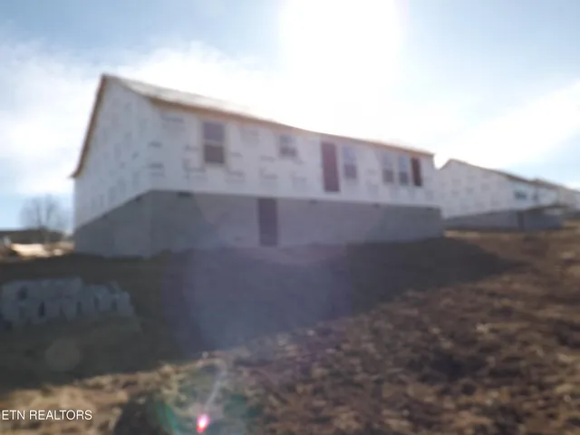 $425,000 | 963 Shawanee Road, Harrogate, TN 37752