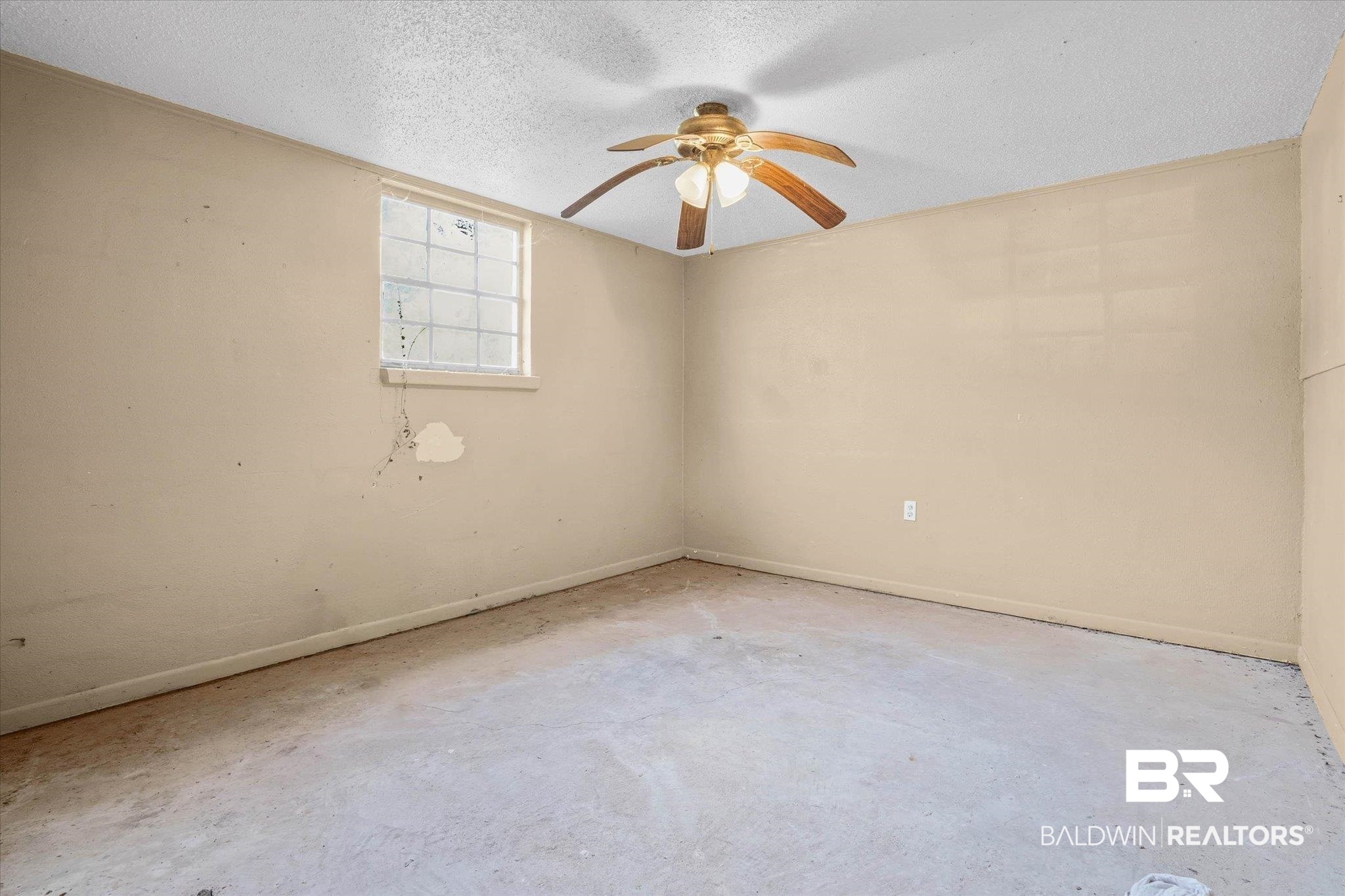 401 Frederick Avenue Fairhope, AL 36532 - Photo 15 of 36 Room with a window and a ceiling fan