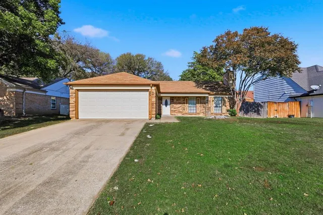 $2,106 | 513 Mack Drive, Euless, TX 76039