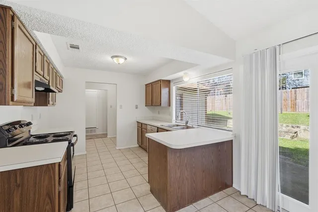 $2,106 | 513 Mack Drive, Euless, TX 76039