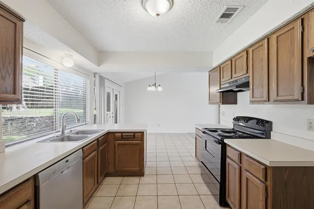 $2,106 | 513 Mack Drive, Euless, TX 76039