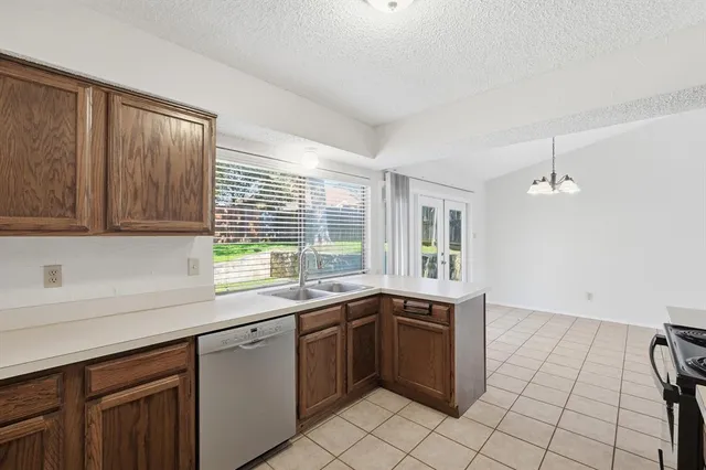 $2,106 | 513 Mack Drive, Euless, TX 76039