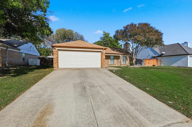 $2,106 | 513 Mack Drive, Euless, TX 76039