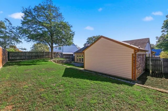$2,106 | 513 Mack Drive, Euless, TX 76039