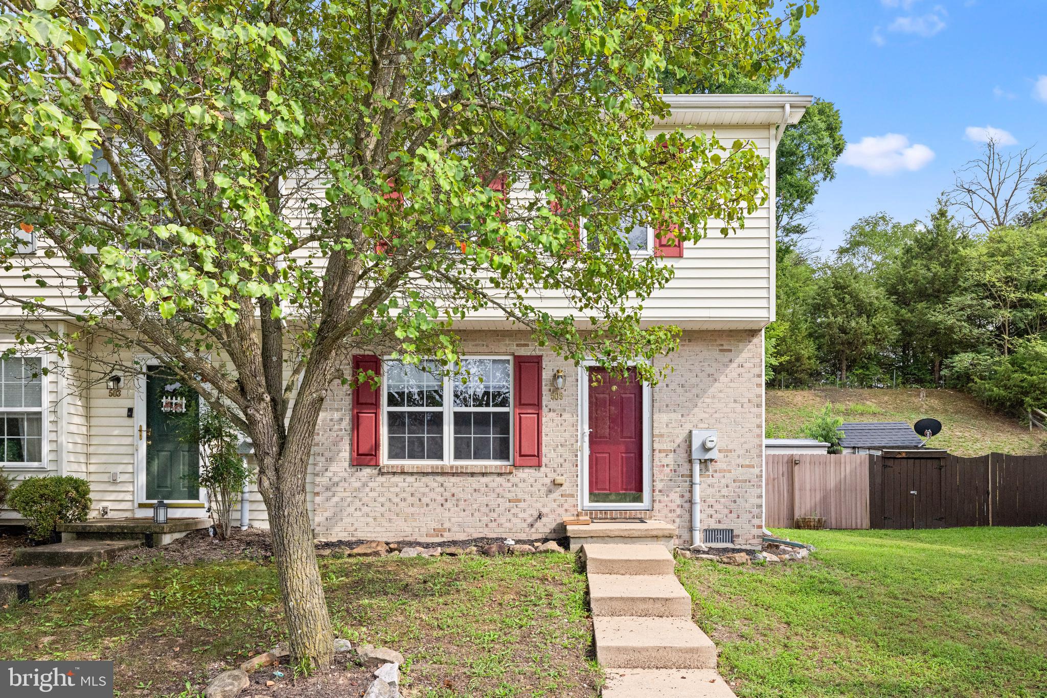 505 Ridgefield Avenue Stephens City, VA 22655 - Photo 1 of 30 Just waiting for New Owners!
