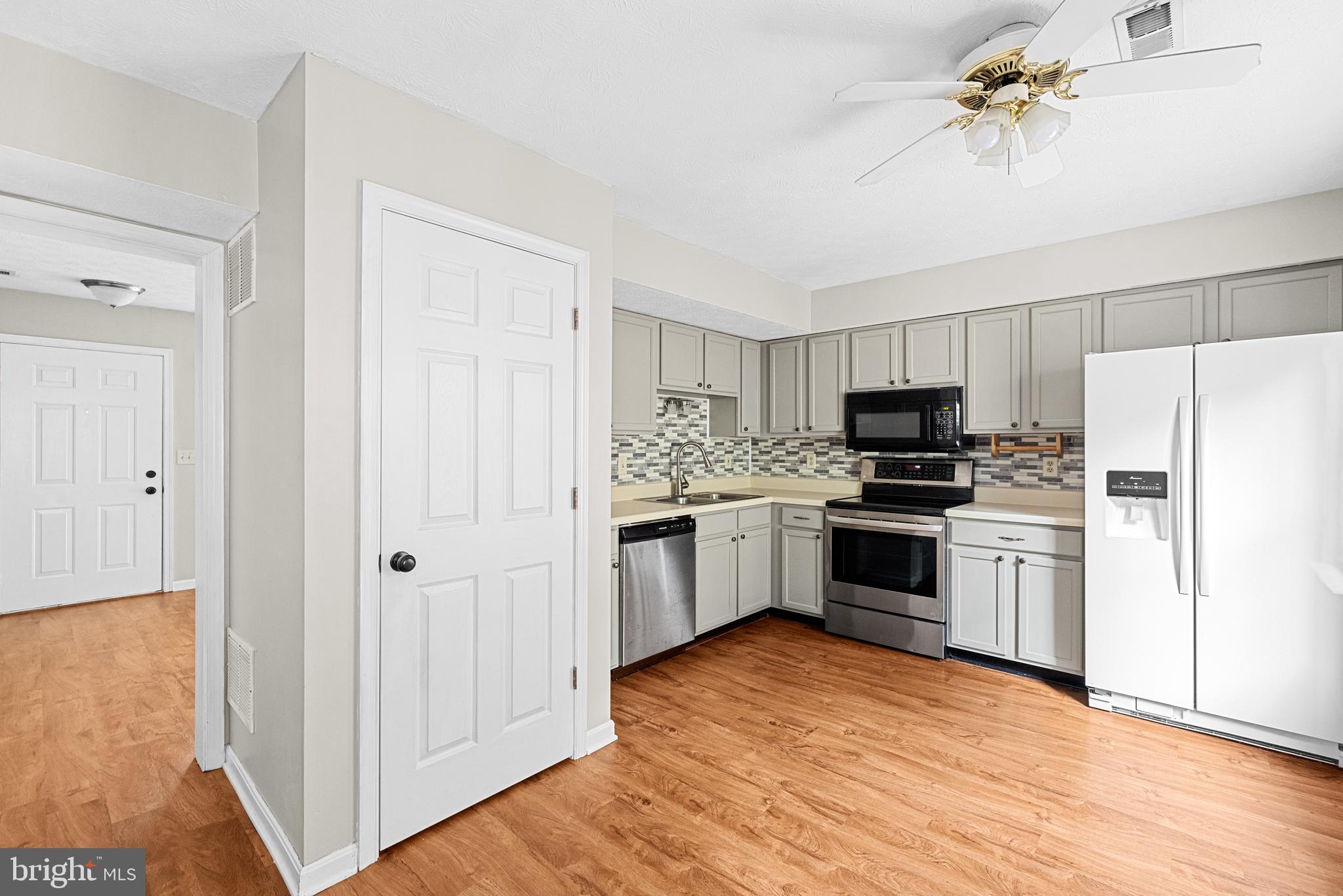 505 Ridgefield Avenue Stephens City, VA 22655 - Photo 8 of 30