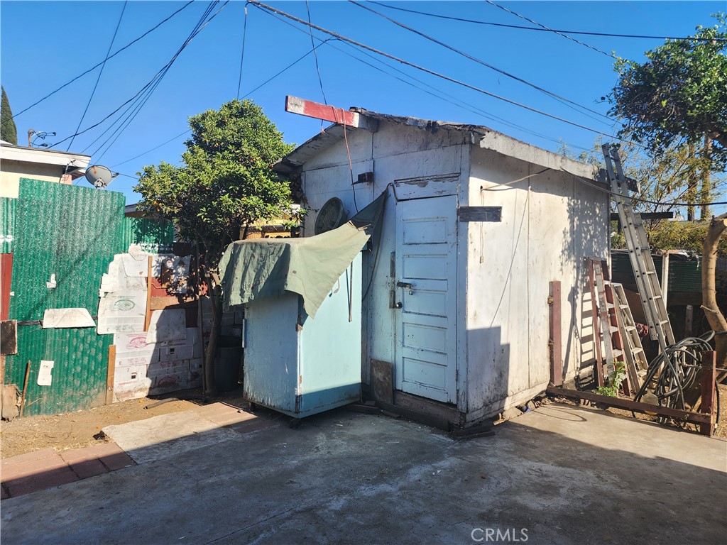 618 South McBride Avenue Los Angeles, CA 90022 - Photo 16 of 16