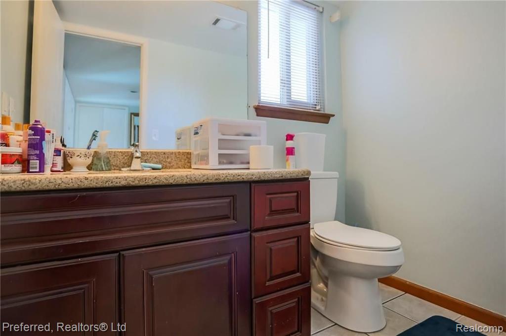42260 Saltz Road Canton, MI 48187 - Photo 5 of 29