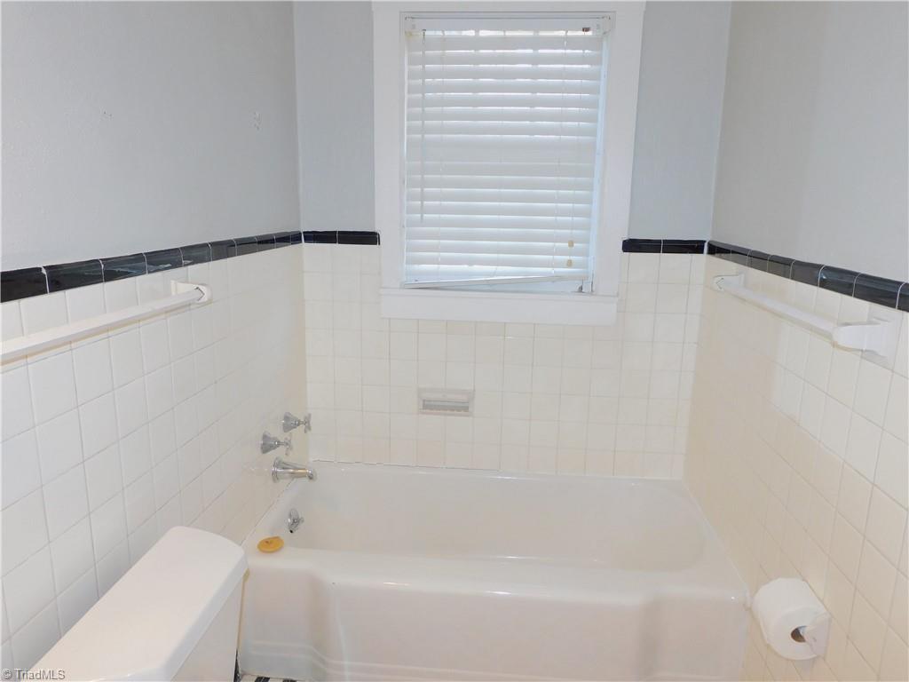 1814 Independence Road Greensboro, NC 27408 - Photo 18 of 29