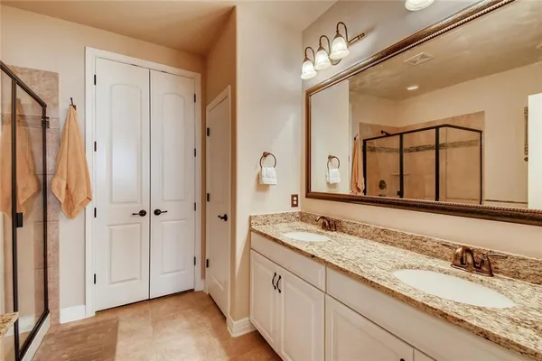 $2,300 | 11929 Terraza Circle, Unit TH37, Austin, TX 78726