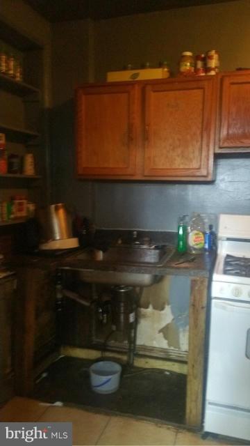 1316 Ridge Place Southeast Washington, DC 20020 - Photo 3 of 10 Kitchen