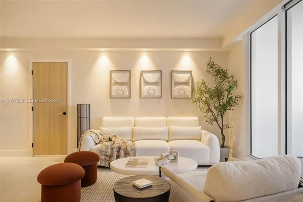 $11,000 | 2301 Collins Avenue, Unit 526, Miami Beach, FL 33139