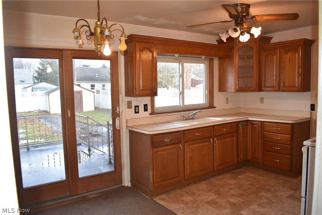 311 Quentin Road Eastlake, OH 44095 - Photo 3 of 13