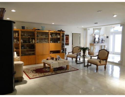 10 Seneca Road Fort Lauderdale, FL 33308 - Photo 6 of 16 Living Room