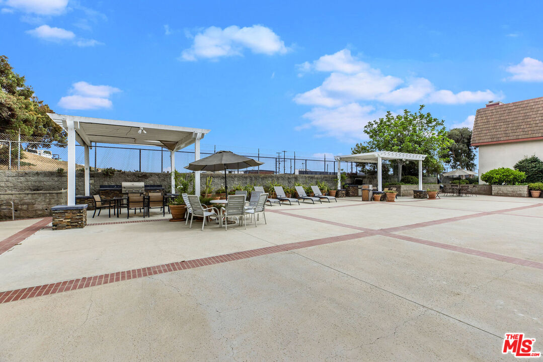 8828 Pershing Drive, Unit 112 Playa del Rey, CA 90293 - Photo 28 of 33