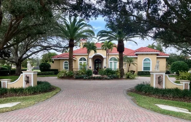 $2,250,000 | 433 East Macewen Drive, Osprey, FL 34229