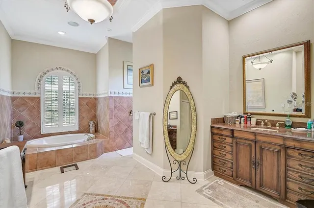 $2,250,000 | 433 East Macewen Drive, Osprey, FL 34229