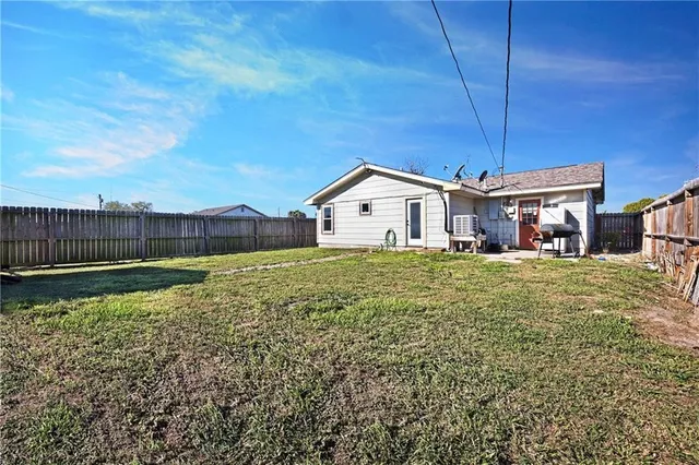 $1,550 | 2700 Ave D, Ingleside, TX 78362