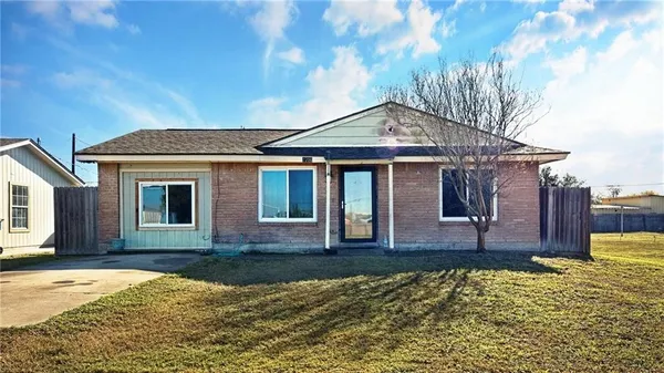 $1,550 | 2700 Ave D, Ingleside, TX 78362