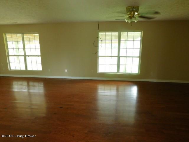 2454 Lebanon Road Bagdad, KY 40003 - Photo 2 of 13 DSCN7868