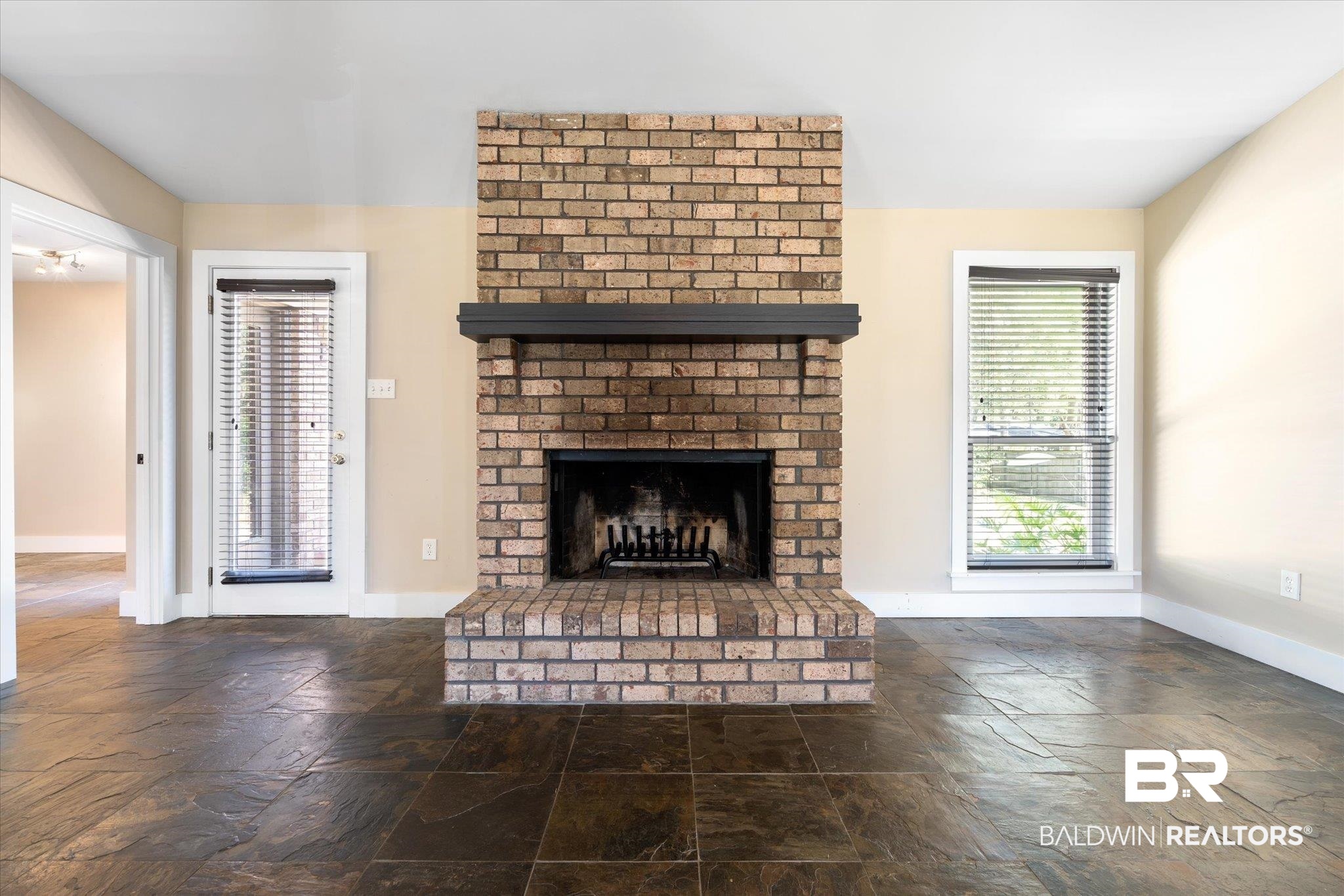 6212 Lampwood Court Mobile, AL 36693 - Photo 4 of 23