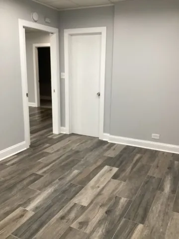 a view of empty room with window