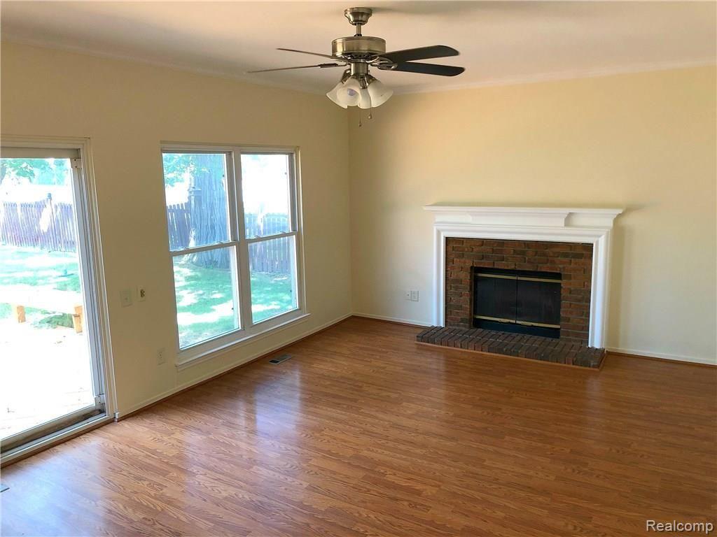 1099 Paddington Road Canton, MI 48187 - Photo 7 of 13