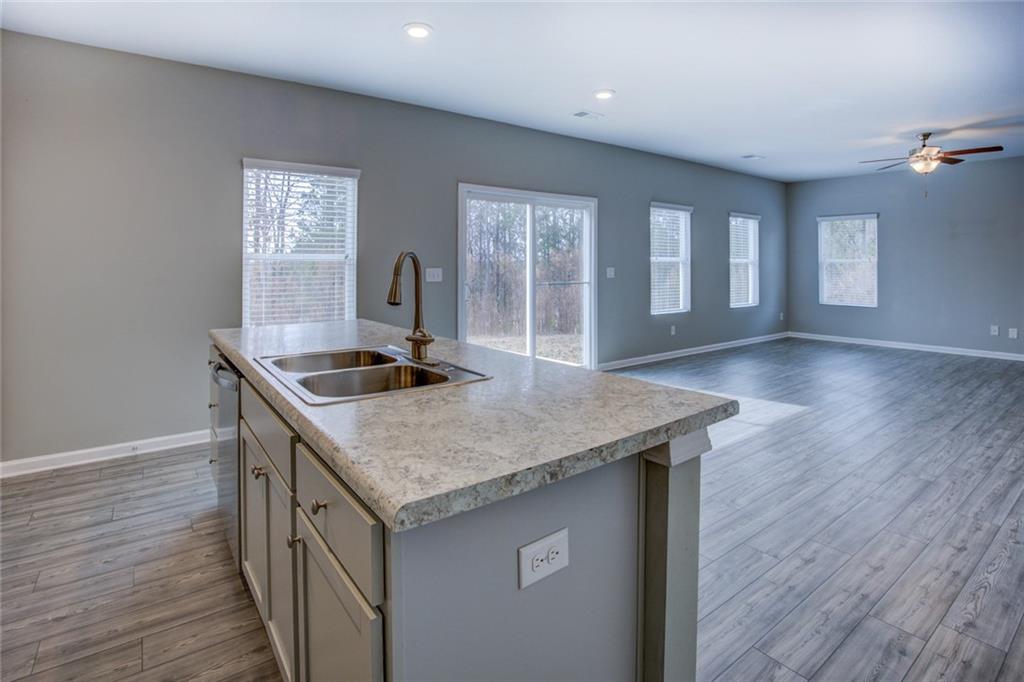 2502 Fraggle Roc Conyers, GA 30012 - Photo 12 of 33