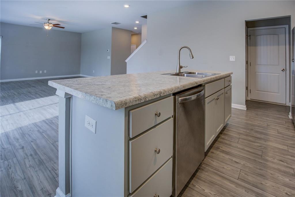 2502 Fraggle Roc Conyers, GA 30012 - Photo 14 of 33