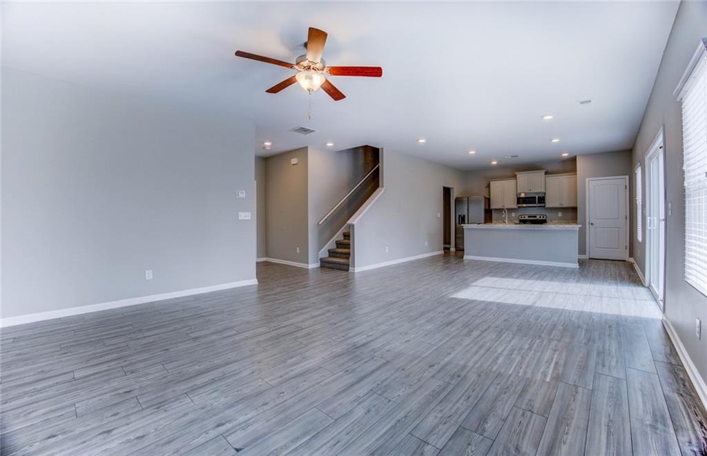 2502 Fraggle Roc Conyers, GA 30012 - Photo 6 of 33