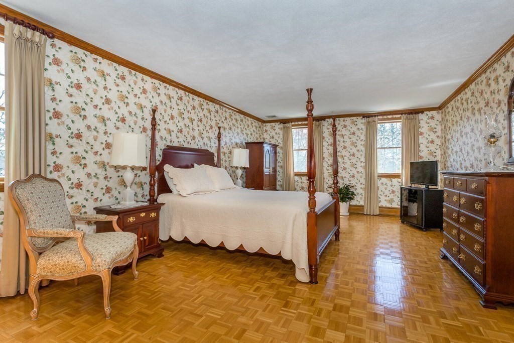 124 Old Farm Road Milton, MA 02186 - Photo 21 of 26