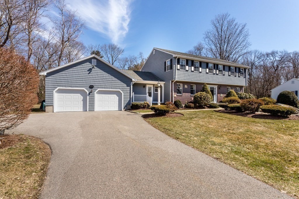 124 Old Farm Road Milton, MA 02186 - Photo 3 of 26