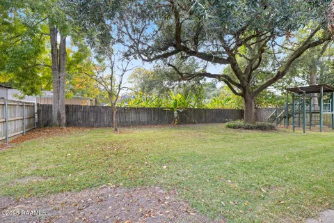 $215,000 | 210 San Carlos Circle, Lafayette, LA 70506