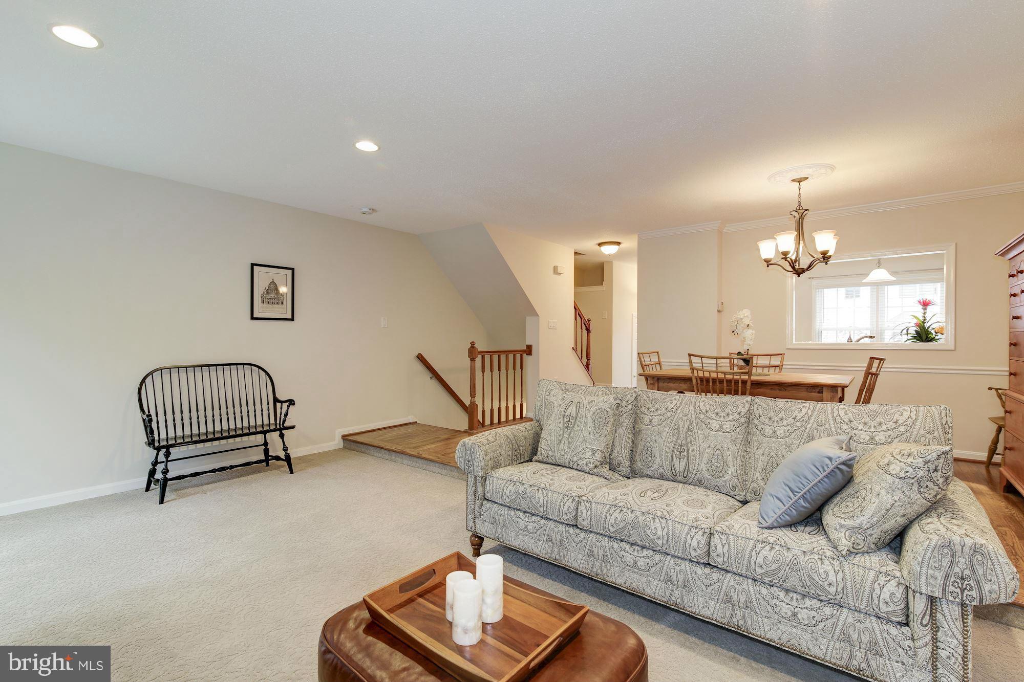 8112 Squirrel Run Road Springfield, VA 22152 - Photo 14 of 30 Living Room