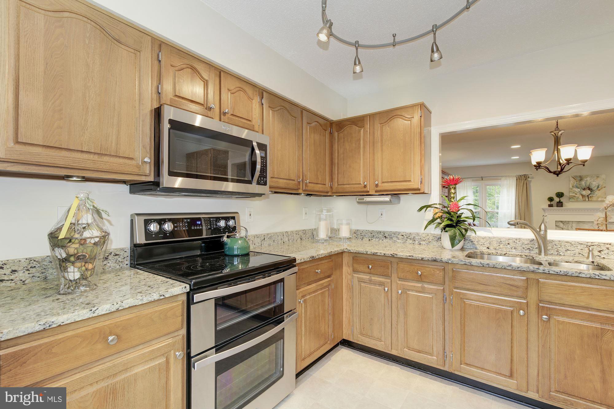 8112 Squirrel Run Road Springfield, VA 22152 - Photo 25 of 30 Kitchen