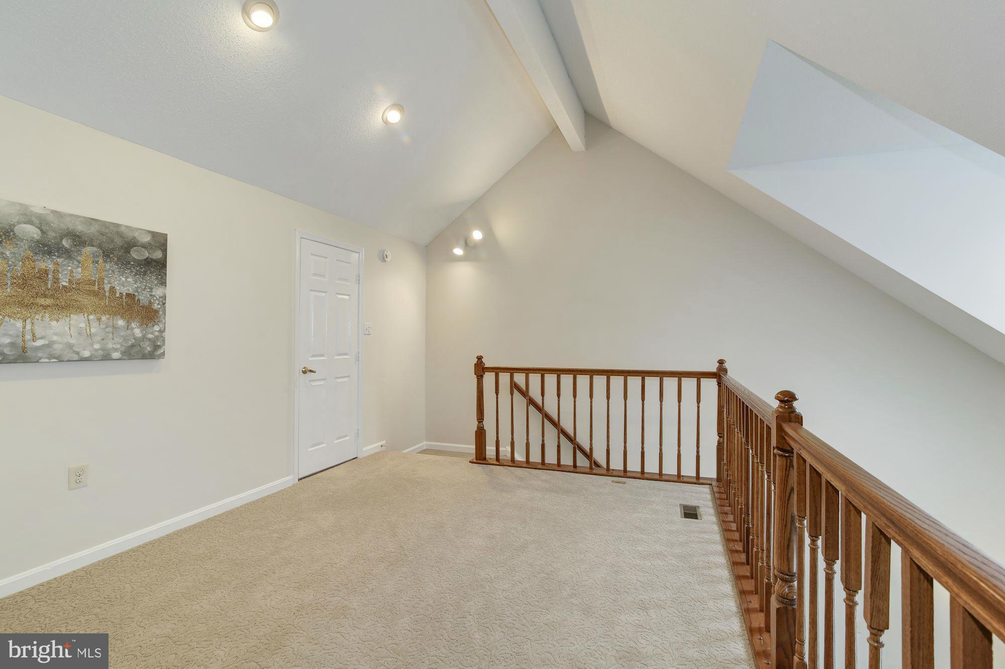 8112 Squirrel Run Road Springfield, VA 22152 - Photo 26 of 30 Loft