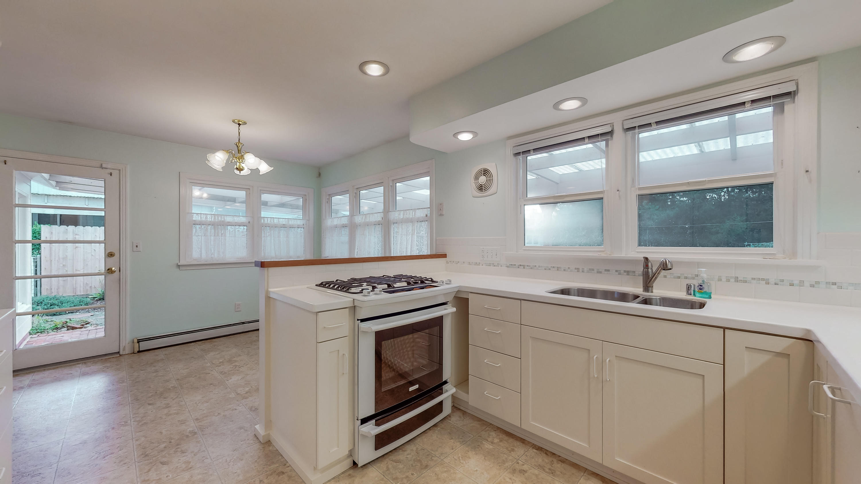 1320 R Street Eureka, CA 95501 - Photo 23 of 67