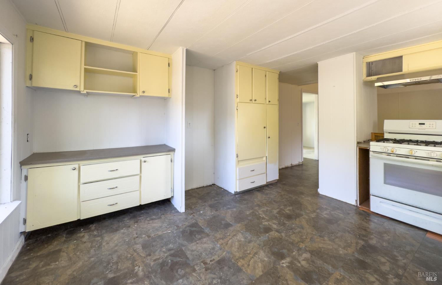 19401 Walker Road, Unit 12 Willits, CA 95490 - Photo 3 of 18