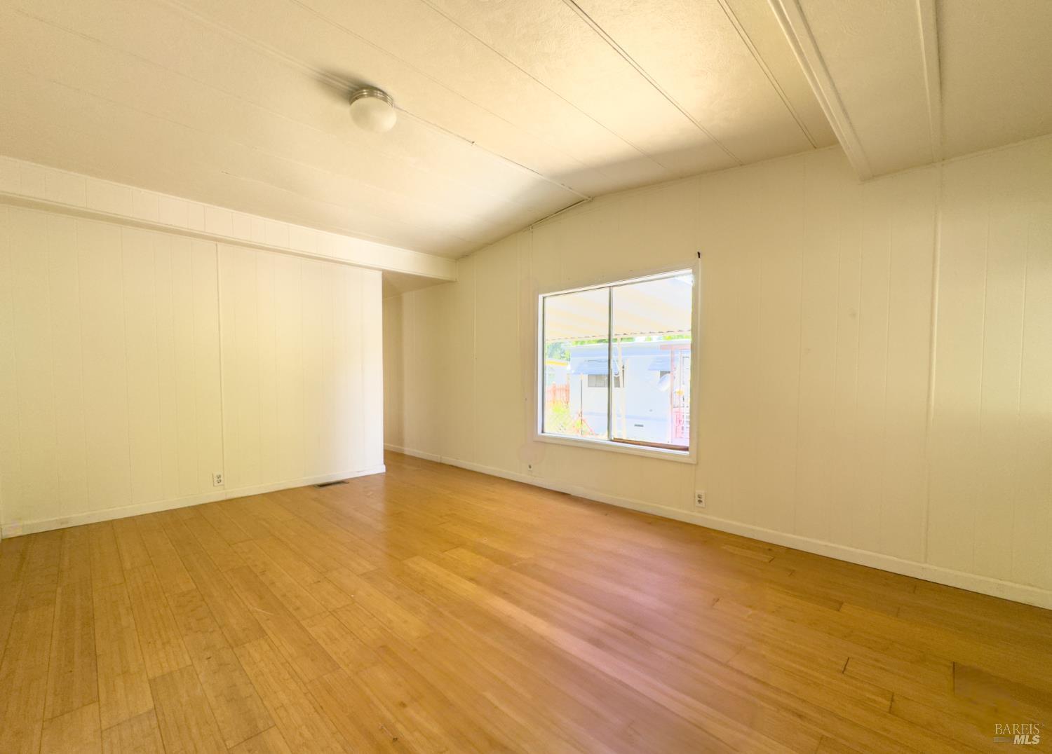 19401 Walker Road, Unit 12 Willits, CA 95490 - Photo 5 of 18