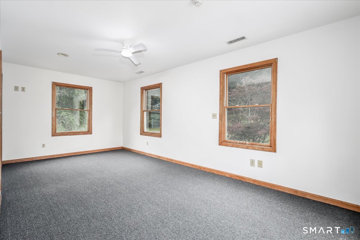 6 Caye Road Danbury, CT 06811 - Photo 22 of 32