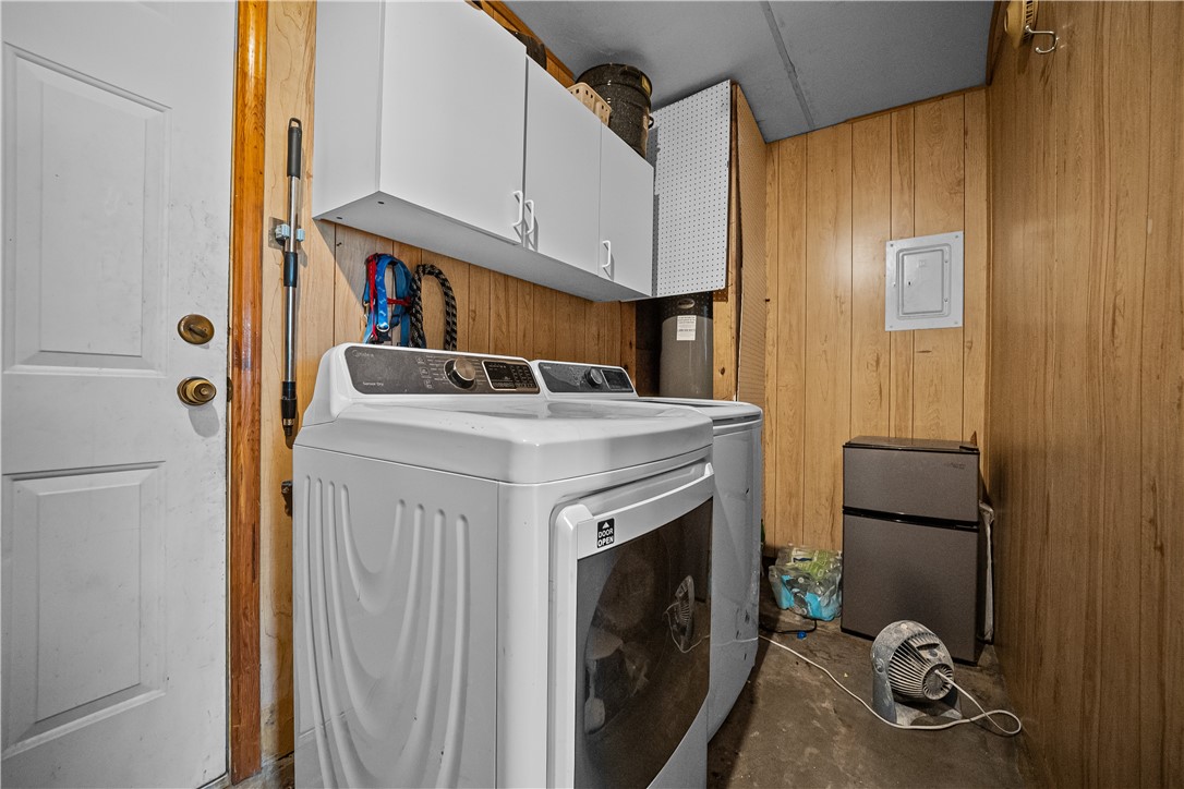 14534 Cr 756 Road Sinton, TX 78387 - Photo 11 of 23 laundry area
