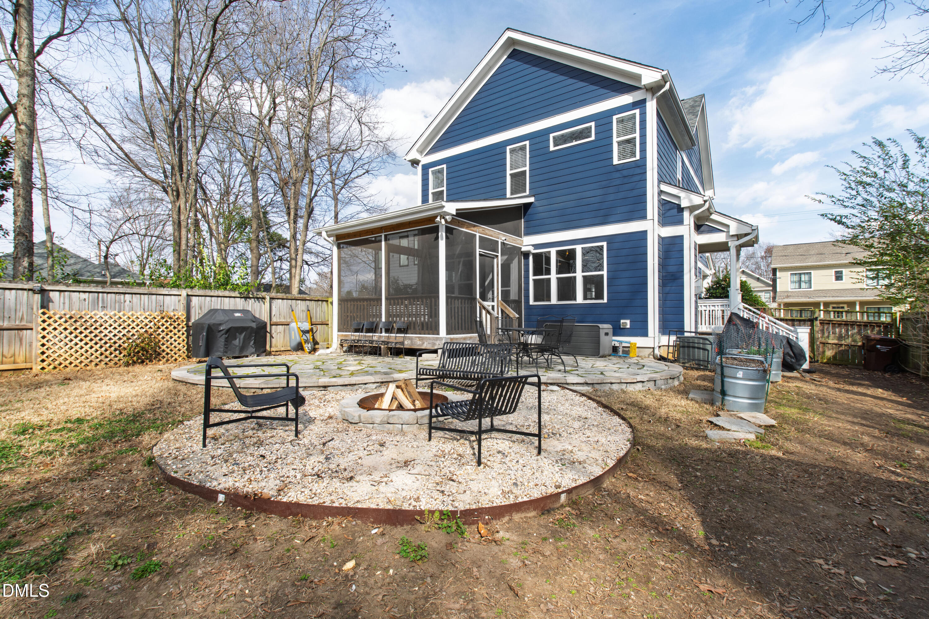 807 North Elizabeth Street Durham, NC 27701 - Photo 4 of 50 a view of a house with backyard and sitting area