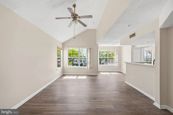 $2,000 | 14053 Vista Drive, Unit 147, Laurel, MD 20707