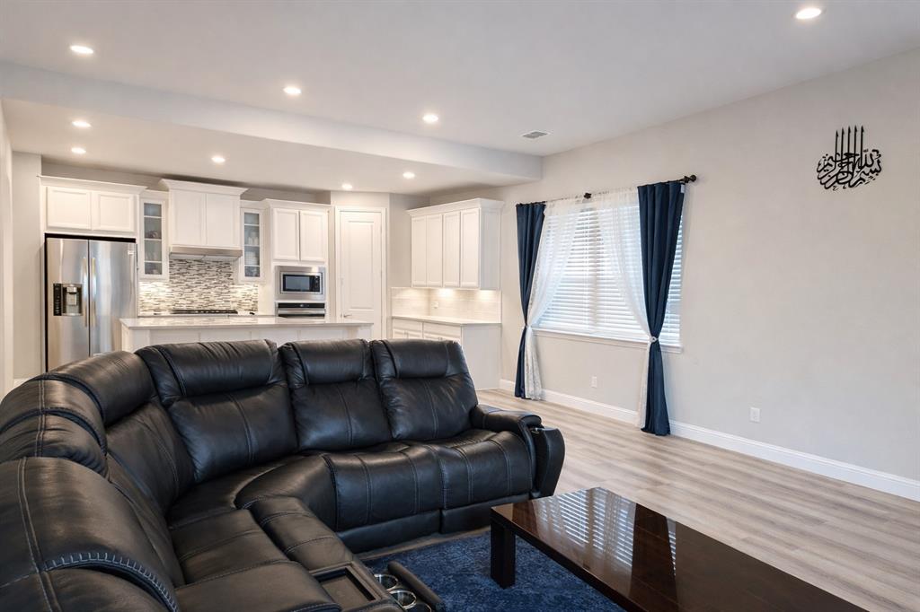 4134 Caprock Canyon Road Sachse, TX 75048 - Photo 4 of 21 Family Living Room
