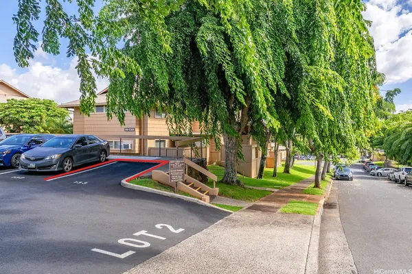 $3,500 | 98-1369 Koaheahe Place, Unit 989, Pearl City, HI 96782