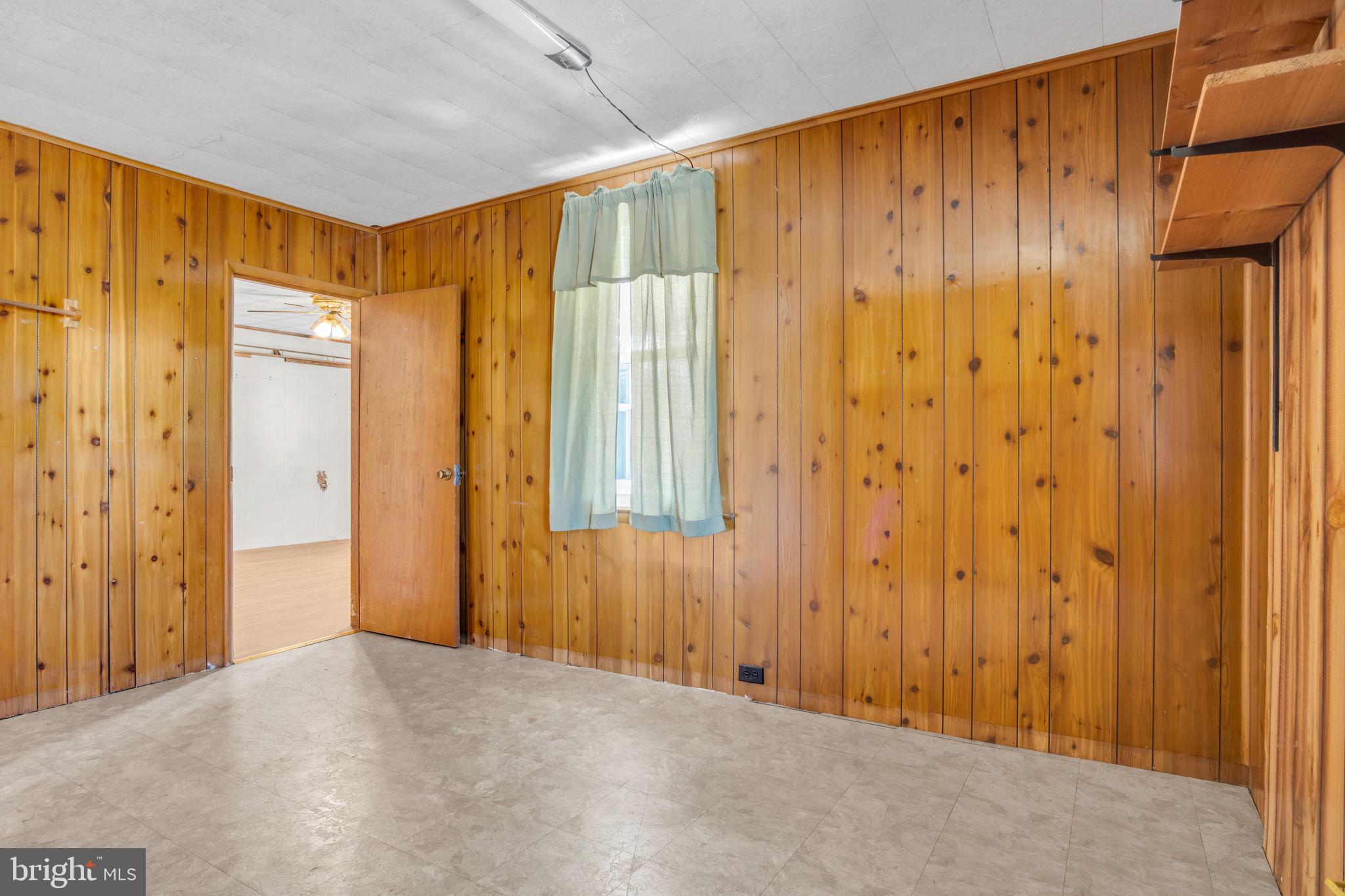870 Baltimore Street Hanover, PA 17331 - Photo 12 of 36